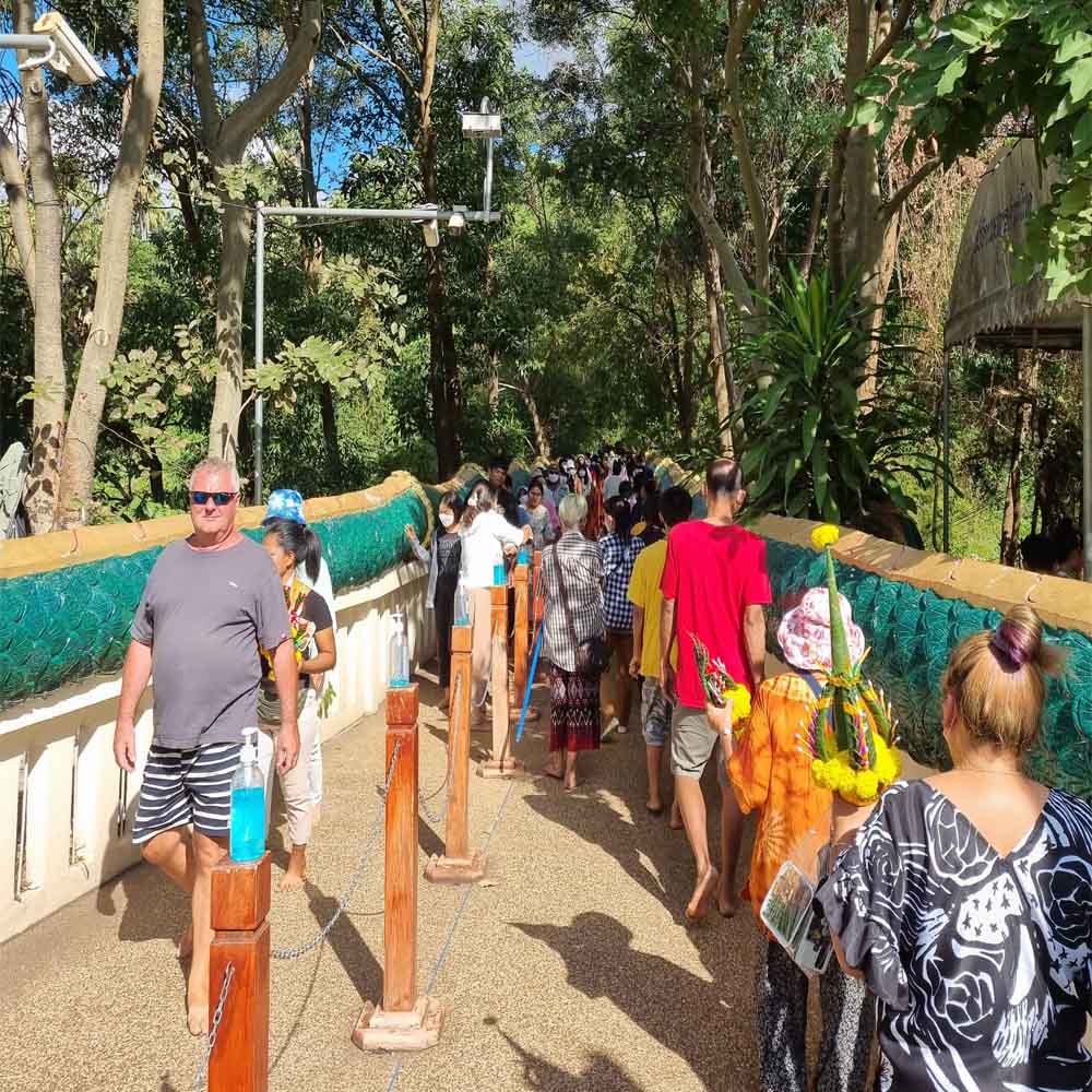 บ่อน้ำใน คำชะโนดอุดรธานี