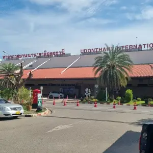 รถเช่าอุดรขับเอง ราคาถูก พร้อมบริการรับ-ส่งสนามบิน เช่าง่าย